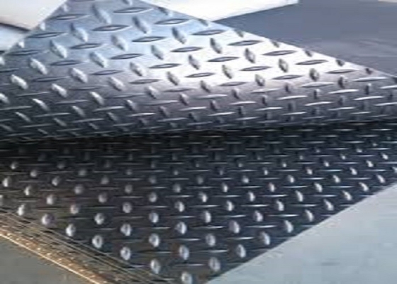 中国 冷凍の床のための機械感知可能な3003 6061アルミニウム チェック模様の版の注文のサイズ サプライヤー
